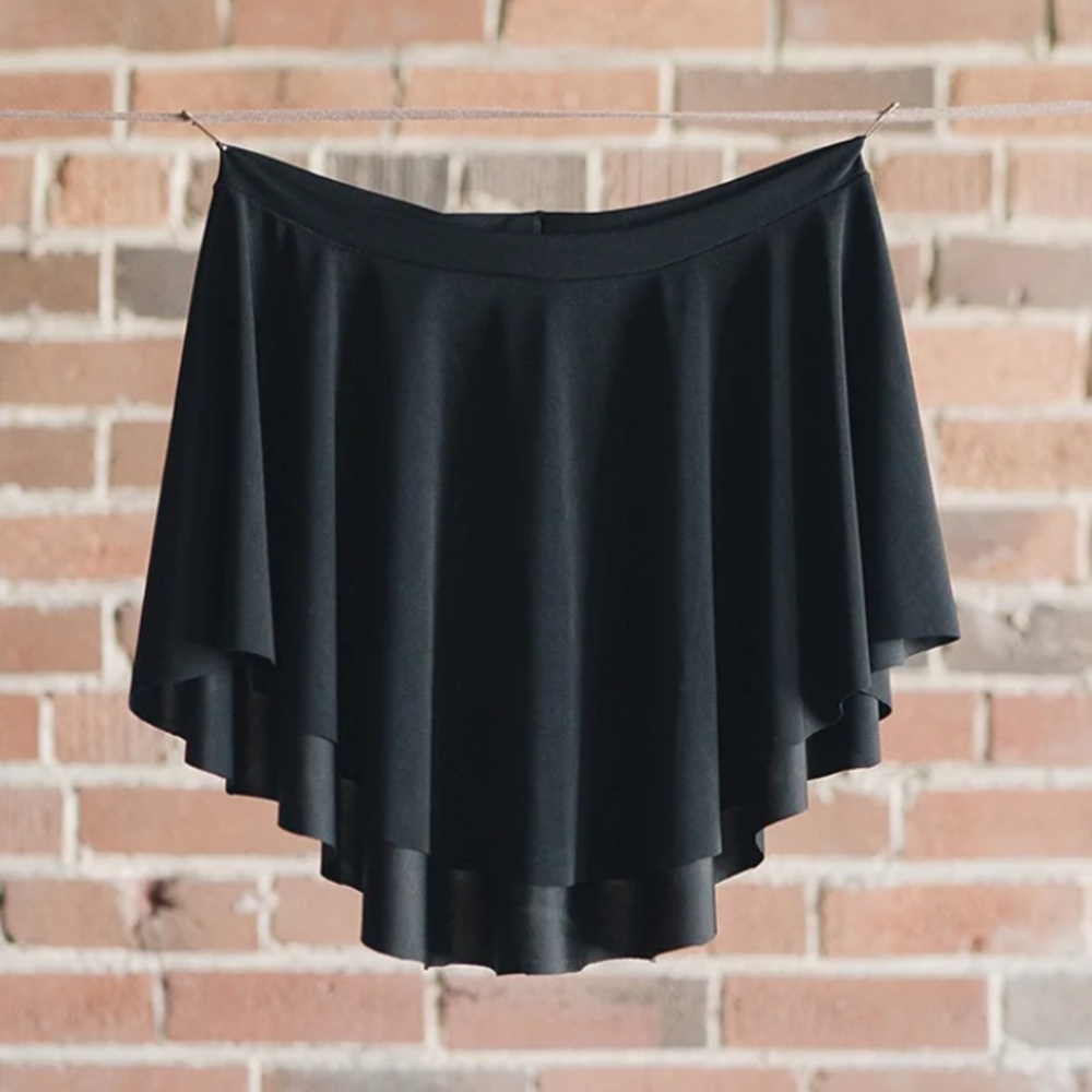 Luckyleo EOS black skirt small